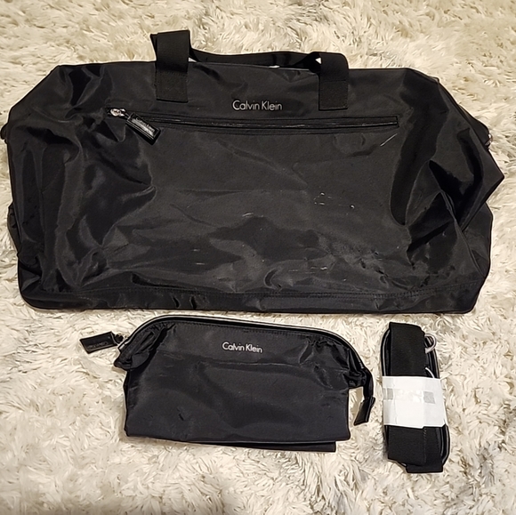 Calvin Klein Detatchable crossbody messenger travel bag w logos, small b… - Picture 16 of 16
